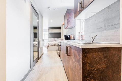 1 bedroom in a house share to rent, Monument House