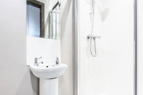 1 bedroom in a house share to rent, Monument House