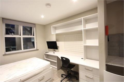 1 bedroom in a house share to rent, Monument House