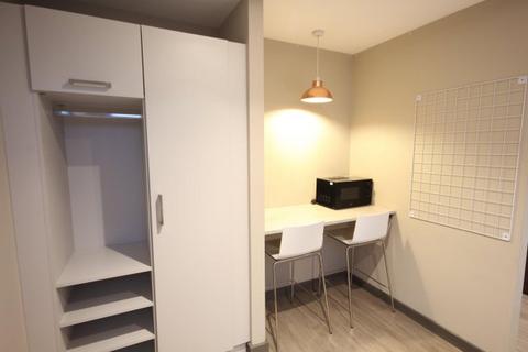 1 bedroom in a house share to rent, Monument House