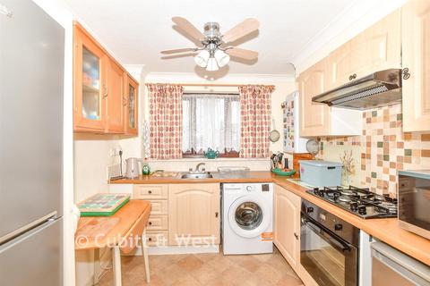 1 bedroom maisonette for sale, West Street, Havant, Hampshire