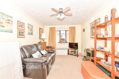 1 bedroom maisonette for sale, West Street, Havant, Hampshire