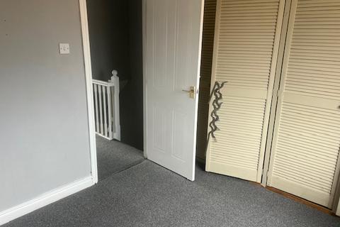 2 bedroom terraced house to rent, Buttermere Avenue, Wythenshawe M22