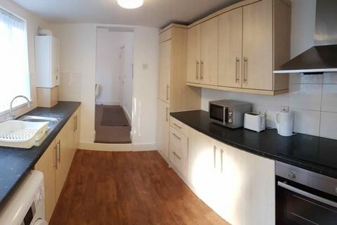 4 bedroom house share to rent, Worthing Street