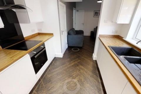 4 bedroom house share to rent, Cromer Street