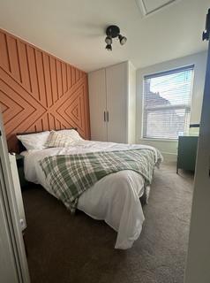 4 bedroom house share to rent, Newland Avenue