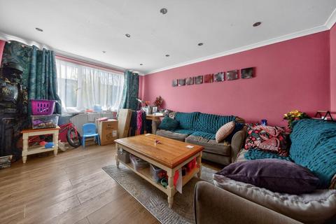 undefined, Ingram Avenue,  Aylesbury,  HP21