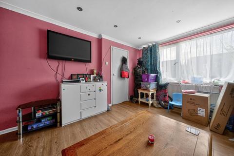 undefined, Ingram Avenue,  Aylesbury,  HP21