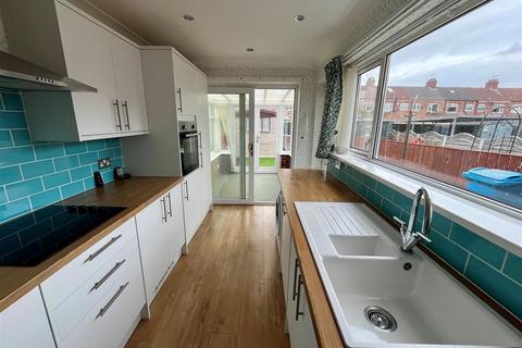 3 bedroom terraced house for sale, Southcoates Lane, Hull