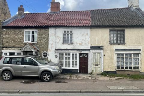 2 bedroom terraced house for sale, High Street, Brandon