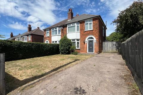 3 bedroom semi-detached house to rent, Newmarket Road, Bury St Edmunds IP33