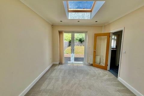 3 bedroom semi-detached house to rent, Newmarket Road, Bury St Edmunds IP33
