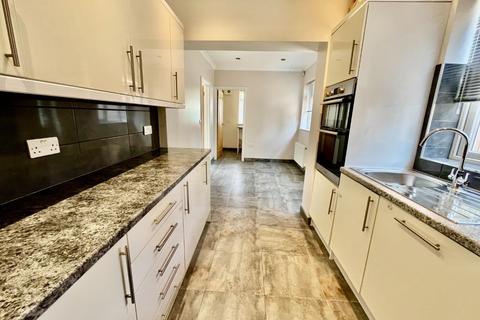 3 bedroom semi-detached house to rent, Newmarket Road, Bury St Edmunds IP33