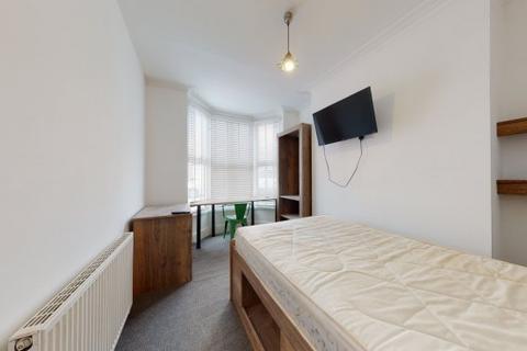 4 bedroom house share to rent, Cromwell Street