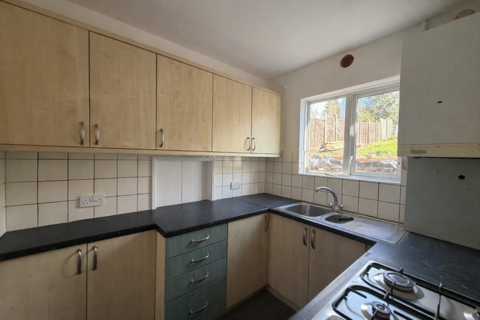 3 bedroom semi-detached house to rent, Lewis Road, Oldbury, West Midlands, B68