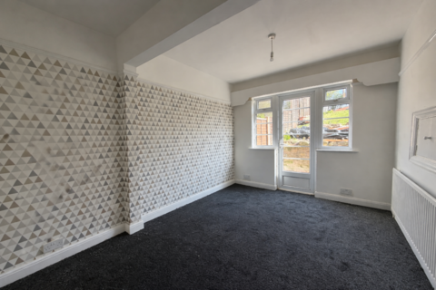 3 bedroom semi-detached house to rent, Lewis Road, Oldbury, West Midlands, B68
