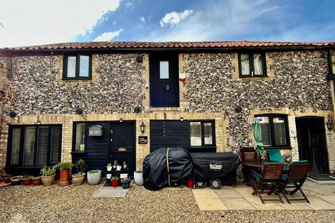 2 bedroom detached house for sale, High Street, Lakenheath IP27