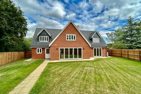 4 bedroom detached house for sale, Hazel Close, Soham CB7