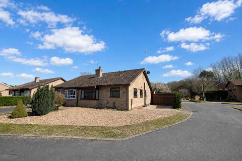 2 bedroom semi-detached bungalow for sale, Mulberry Close, Bury St. Edmunds IP28