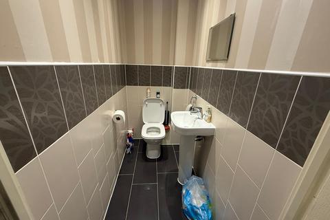 3 bedroom semi-detached house for sale, Redcurrant Avenue, Aylesbury