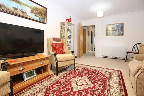 2 bedroom retirement property for sale, Ash Grove, Burwell CB25