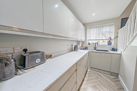 4 bedroom semi-detached house for sale, Mereside, Ely CB7