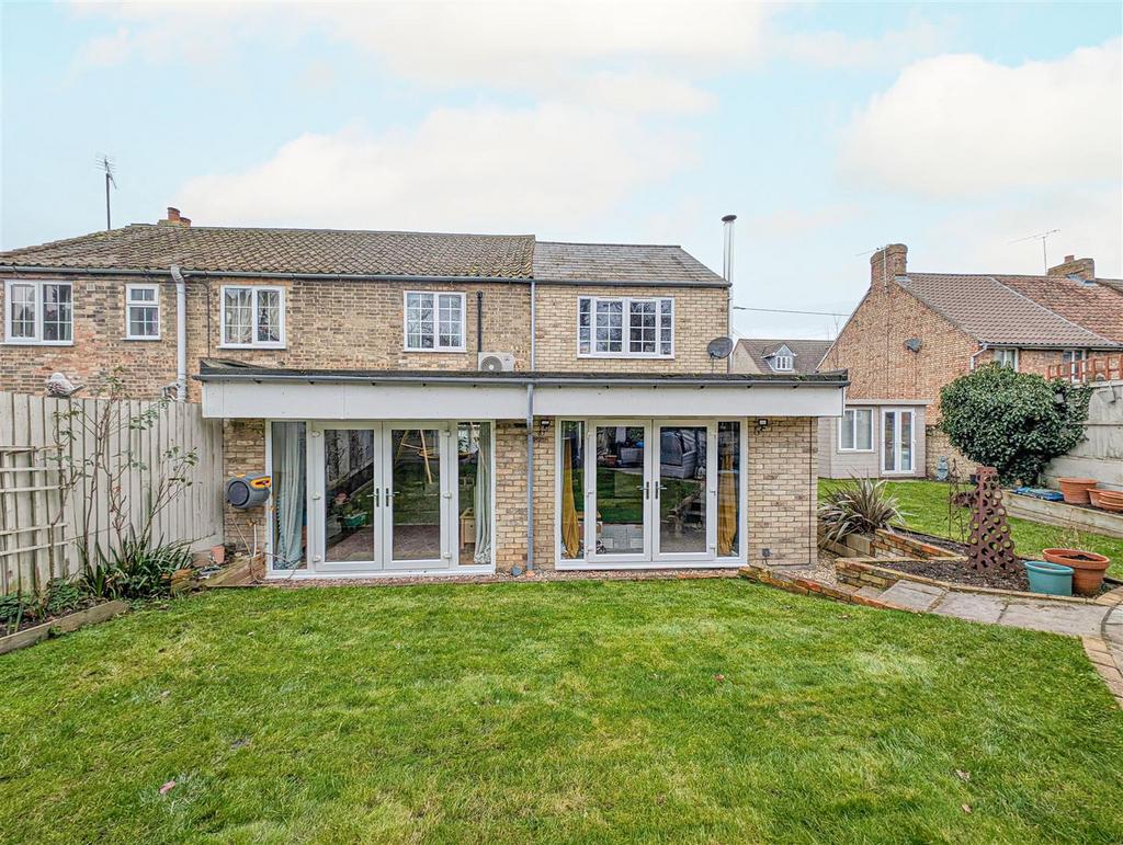 House exterior, garden