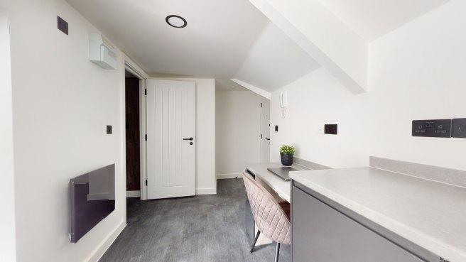 House in Nottingham, Rainbow Quarter, Nottinghamshire - View 2