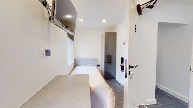 House in Nottingham, Rainbow Quarter, Nottinghamshire - View 3