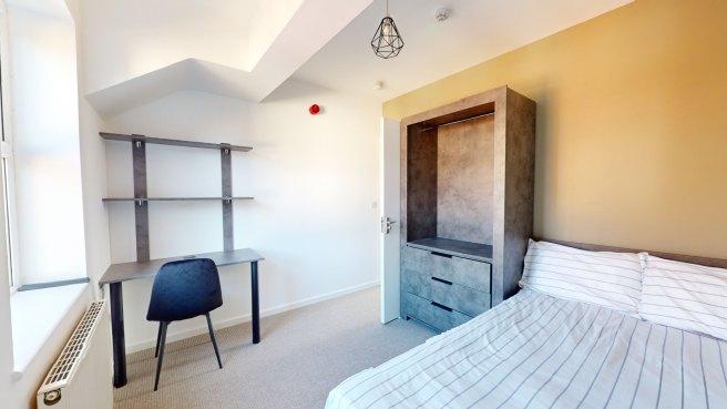 House in Nottingham, Old Lenton, Lenton - More