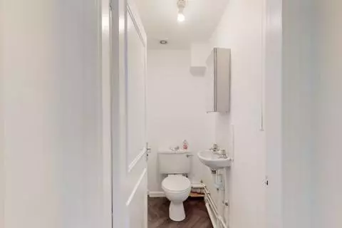 6 bedroom house share to rent – pohled 3