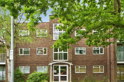 2 bedroom flat for sale, Malcolm Way, Wanstead, London, E11