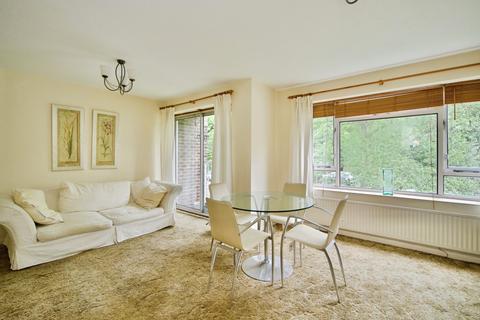 2 bedroom flat for sale, Malcolm Way, Wanstead, London, E11