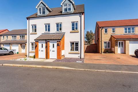 3 bedroom semi-detached house for sale, Bolton Road, Sprowston
