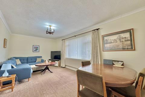 1 bedroom flat for sale, Beaconsfield Court, Sketty, Swansea, City And County of Swansea.