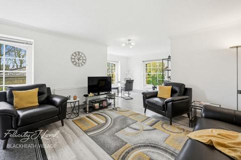 2 bedroom flat for sale, Gilbert Close, London SE18