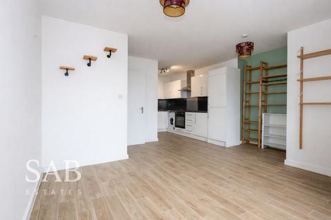2 bedroom flat to rent, Ruislip Road East, Central West, UB6