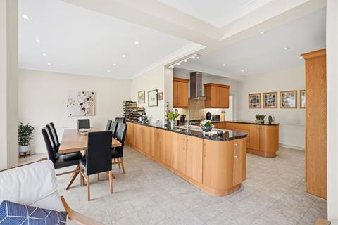 undefined, Manor Way, Purley CR8