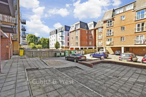 2 bedroom apartment for sale, Capstan House, Portsmouth PO6