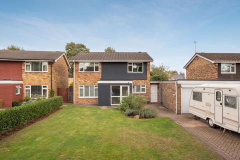 4 bedroom detached house to rent, Kimber Close, Windsor
