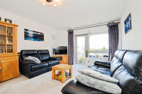 2 bedroom flat for sale, Milton Road, Harpenden