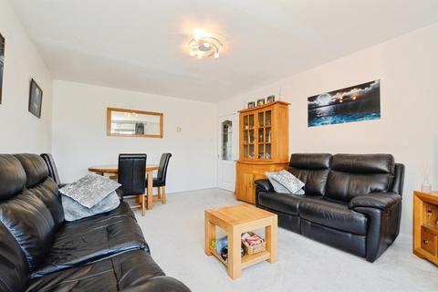 2 bedroom flat for sale, Milton Road, Harpenden