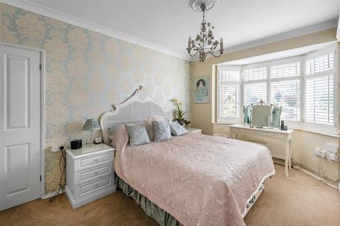 2 bedroom detached bungalow for sale, Beresford Road, Cheam, SM2