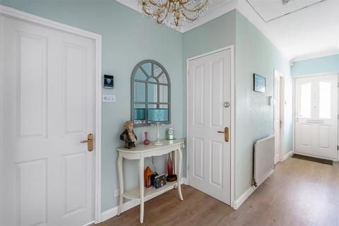 2 bedroom detached bungalow for sale, Beresford Road, Cheam, SM2