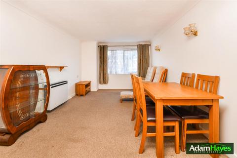 undefined, 34 Friern Park, London N12