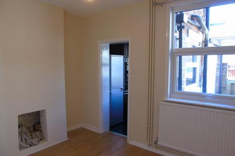 2 bedroom terraced house to rent, Lansdowne Street, King's Lynn