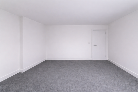 1 bedroom flat to rent, Commercial Street, Newport, NP20