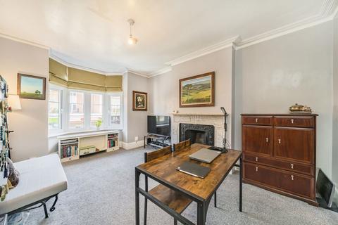 1 bedroom flat to rent, The Avenue, Sunbury-On-Thames TW16
