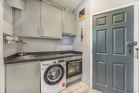 1 bedroom flat to rent, The Avenue, Sunbury-On-Thames TW16