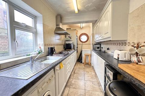 4 bedroom semi-detached house for sale, Elmbridge Road, Cranleigh